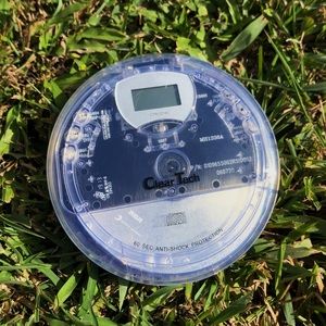 CLEAR TECH PERSONAL CD PLAYER